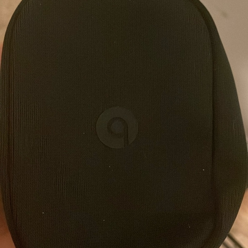 Beats Studio Pro (Brown)